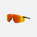 Lentes deportivos KOO Nova de Velo Store Mx con lente Zeiss naranja espejada y montura negra ultraligera