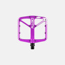 Pedales de bicicleta Deity Supervillain color morado en Velo Store Mx, diseño cóncavo de aluminio para MTB y Enduro.
