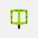 Pedales MTB Deity Deftrap de Velo Store Mx en color verde brillante con diseño cóncavo y pines de acero