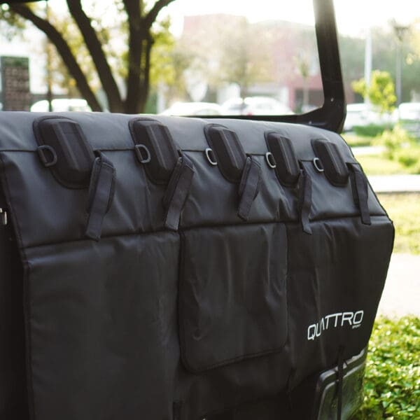 Tapete para cajuela Quattro Sport Negro para 5 bicicletas-thumbmail-5