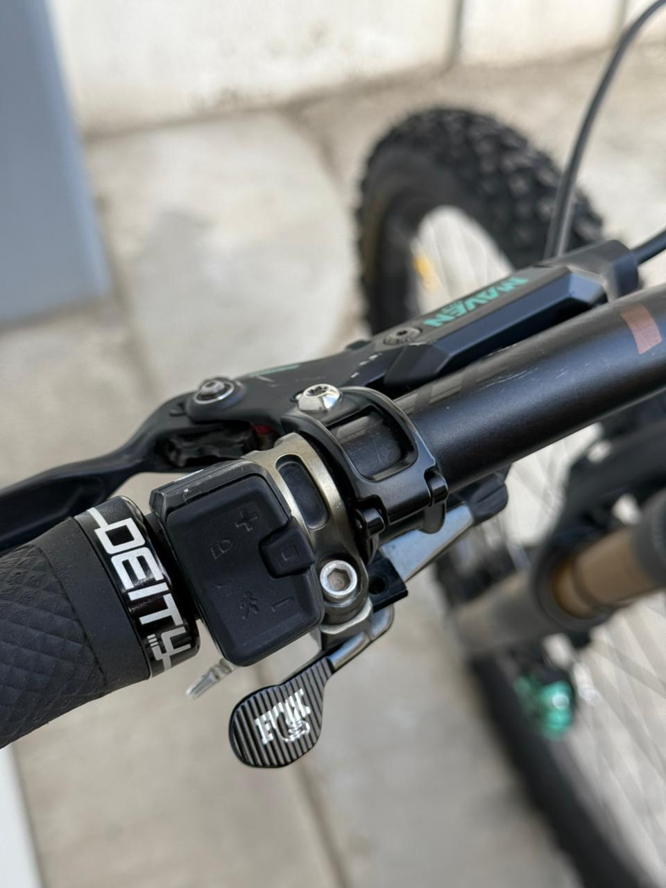 Bicicleta e-Bike Doble Suspensión Pivot Shuttle Bosch LT Pro | Outlet-thumbmail-4