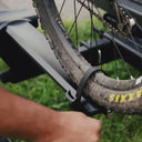 Combo Rack + Extensión Kuat NV 2.0 de 2" Gris Naranja 3 Bicicletas