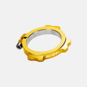 Ajustador de precarga KOGEL dorado de aluminio y titanio para bielas de bicicleta, disponible en Velo Store Mx.