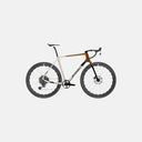 Bicicleta de gravel Velo Store Mx Basso Palta White Poseidon con cuadro de carbono y transmisión SRAM Mullet 1x.