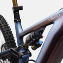 Detalle del cuadro de carbono y amortiguador trasero Fox Float X en la bicicleta eléctrica Velo Store Mx S-Works Turbo Levo 4