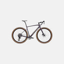 Bicicleta de gravel Specialized Diverge Expert en color morado con cuadro de carbono y neumáticos de flanco beige.