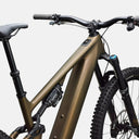 Bicicleta e-MTB Specialized Levo Expert Carbon en color Satin Burnt Gold, vista lateral del cuadro y componentes.