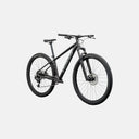 Bicicleta de montaña Specialized Rockhopper Sport negra con cuadro de aluminio, horquilla de suspensión y frenos Shimano.