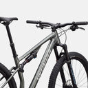 Bicicleta de montaña Specialized Chisel Comp en color gris metalizado con suspensión doble y componentes SRAM