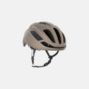 Casco de ciclismo Kask Sintesi en color arena, diseño ligero y aerodinámico para ruta, gravel y uso urbano en Velo Store Mx