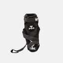 Coderas negras Kali Kula Hard de Velo Store Mx con carcasa rígida, interior acolchado y correas ajustables.