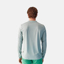 Vista trasera del jersey de ciclismo Velocio Ultralight de manga larga en color gris claro, disponible en Velo Store Mx