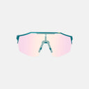 Lentes deportivos KOO Alibi BORA-hansgrohe de Velo Store Mx con montura azul y lentes fotocromáticas fucsia espejo.