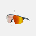 Lentes deportivos Velo Store Mx Koo Alibi con tecnología fotocromática que muestra el cambio de tono del lente