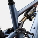 Detalle del cuadro de carbono y amortiguador Fox Float X Factory con tecnología Genie en la bicicleta Velo Store Mx S-Works Turbo Levo 4