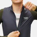 Maillot de ciclismo Velo Store Mx Pas Normal Studios Mechanism de manga larga en gris y verde con cremallera YKK